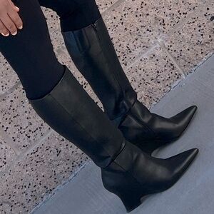 Woe Shari Worthington Black Heeled Boots size 11